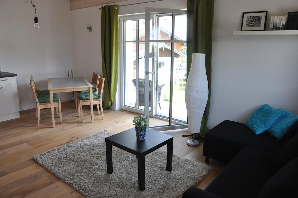Ferienwohnungen Rimsting Am Chiemsee Szoba fotó
